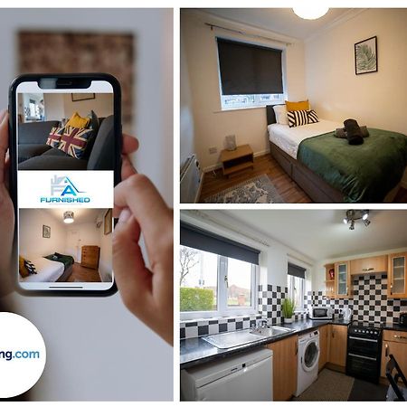 Book Now - Ground Floor Apartment - Parking - Etihad Stadium - 3 Guests - Business - Families 맨체스터 외부 사진